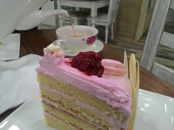 Berry Cutie Cake from Marisse Patisserie in Lahug Cebu