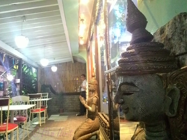 Buddha statues in Mae Krua restaurant Cebu