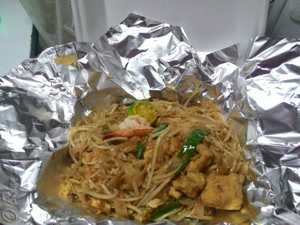 Pad Thai for takeaway - Mae Krua in Cebu